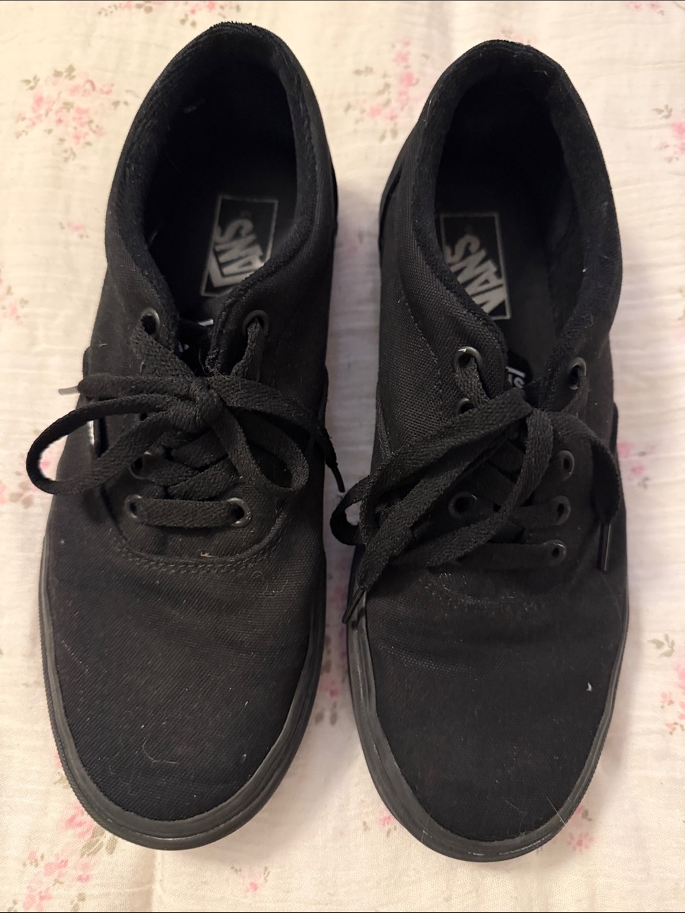 Vans Men’s Black Canvas Low-Top Sneakers